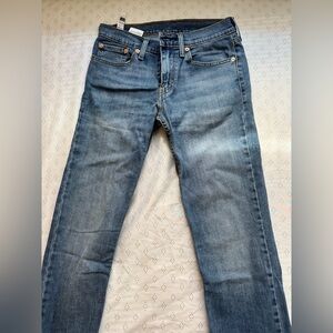 Levis straight fit pant ( 28 X 30)